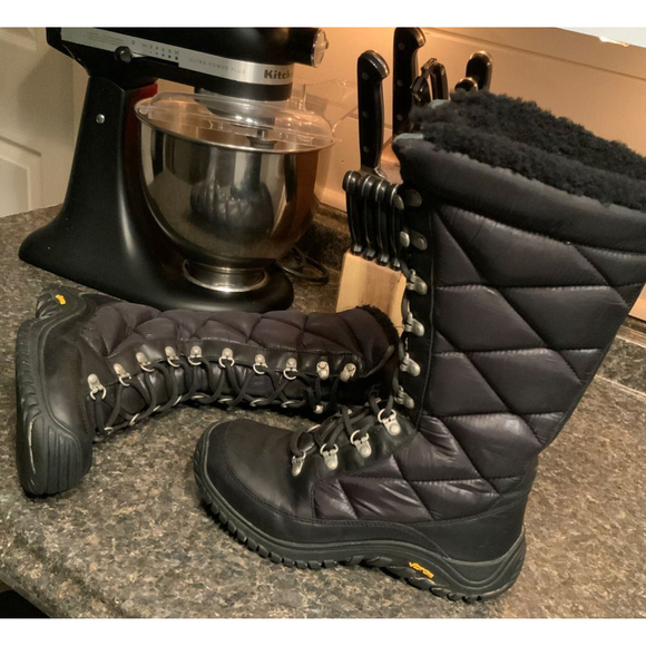 Ugg Kintla Boots - Picture 9 of 10